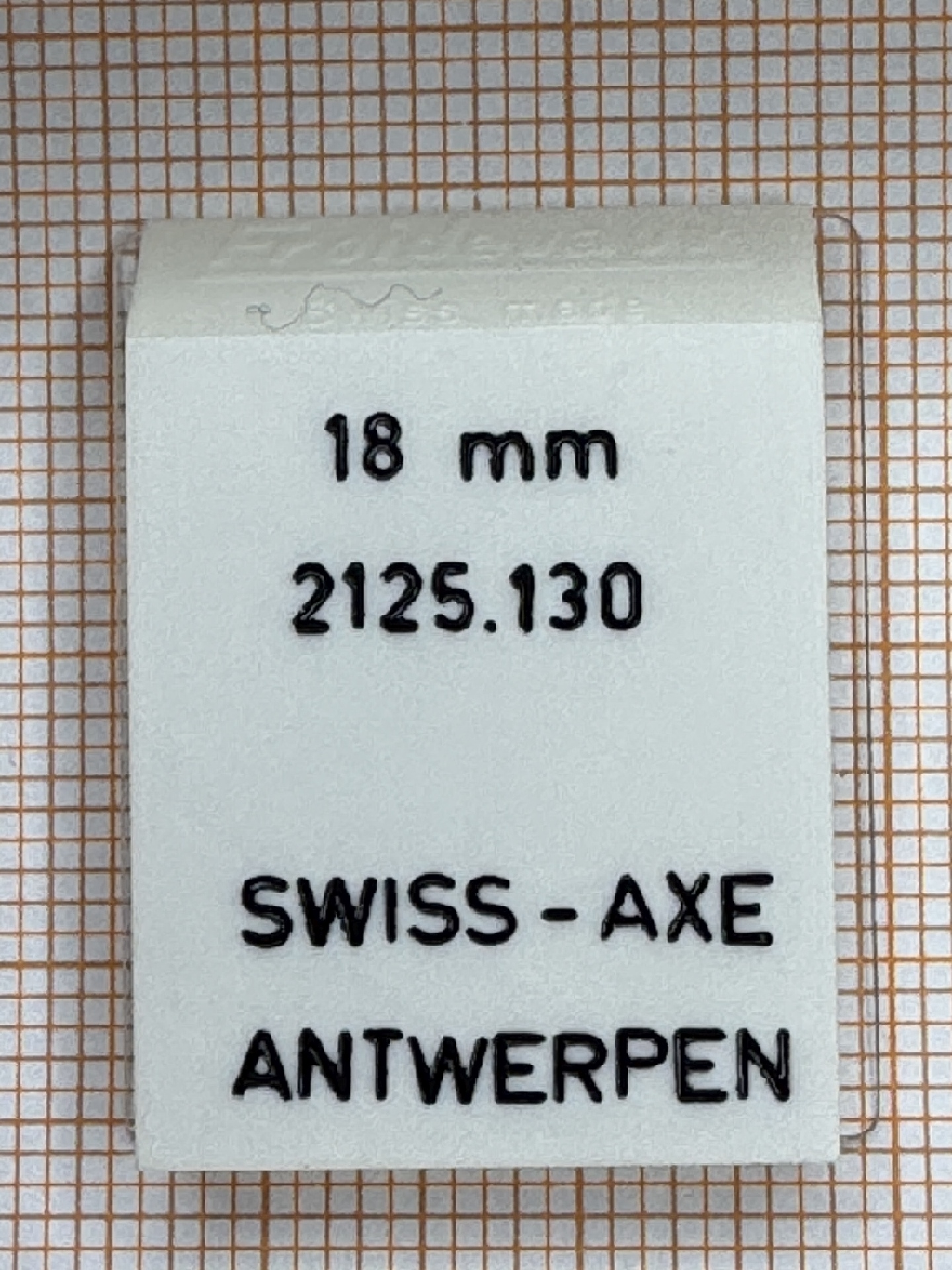 Weißer Federsteg für Uhren mit 18 Millimeter Breite.