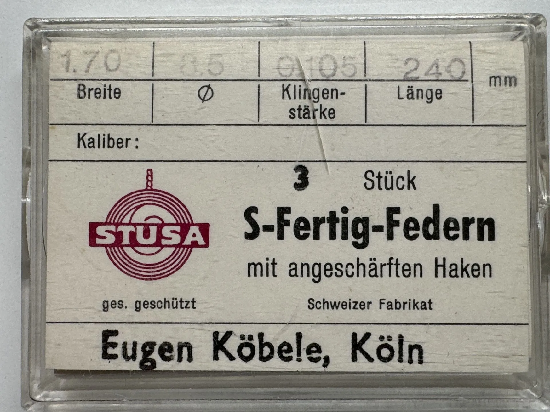 S-Fertig-Federn Set Verpackung mit drei S-Fertig-Federn für Uhren mit angeschärften Haken.
