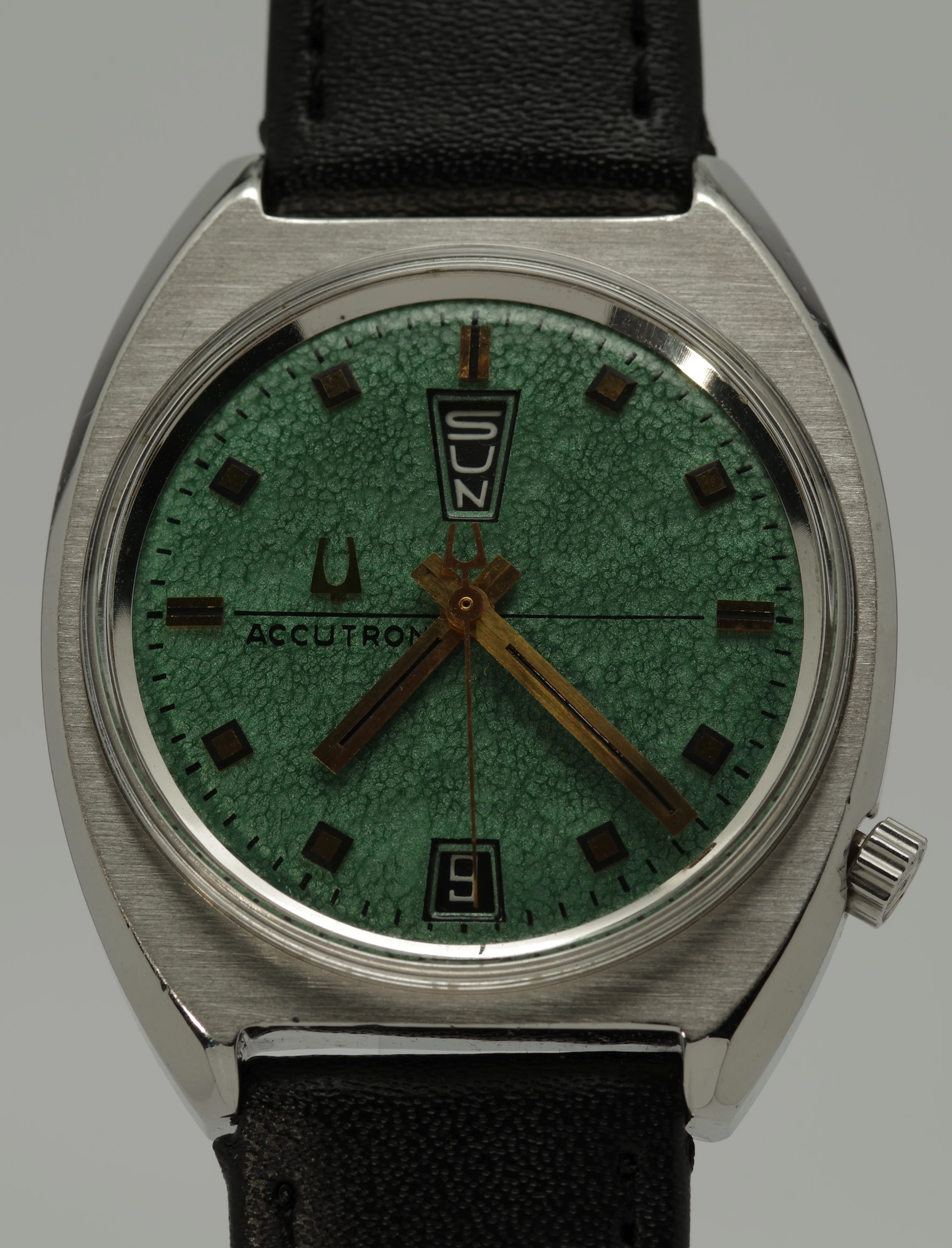 Bulova Accutron Day Date Jade 1973 Cal. 2182 1.35V