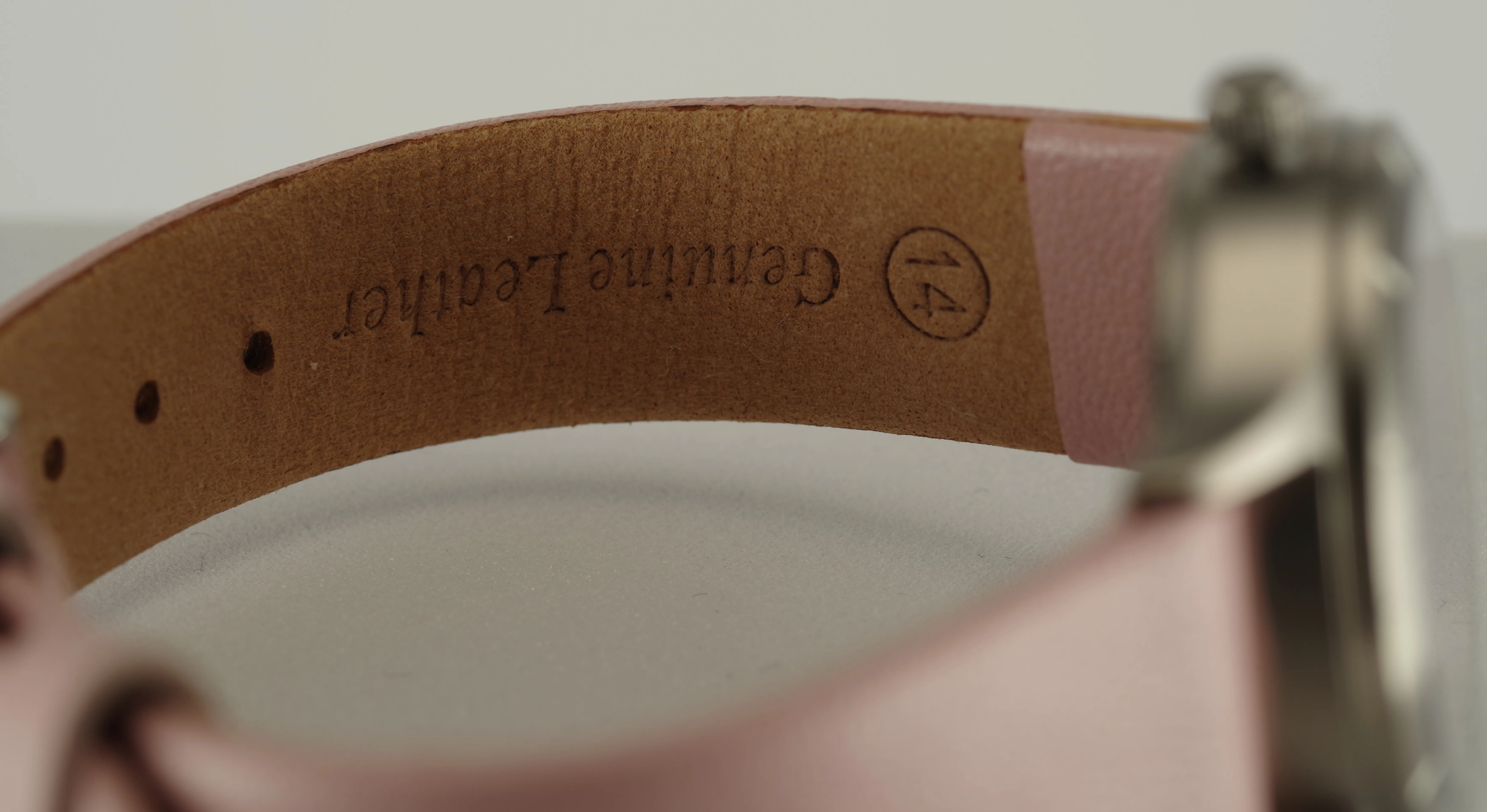 Feminine Dugena Armbanduhr Quartz Titan Mineralglas Kalbsleder Lila Rosa