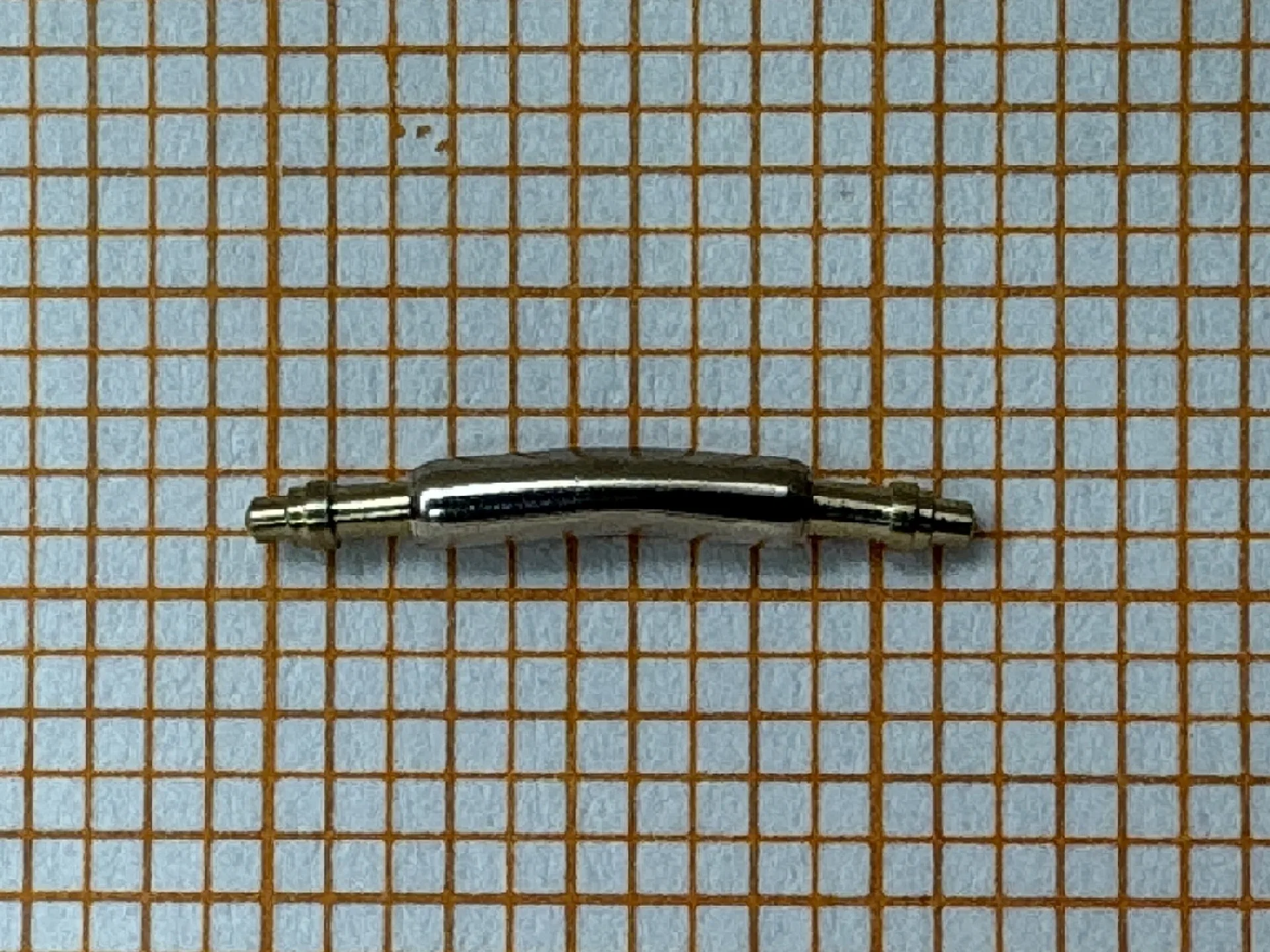 Metallfedersteg für Uhrenarmbänder.