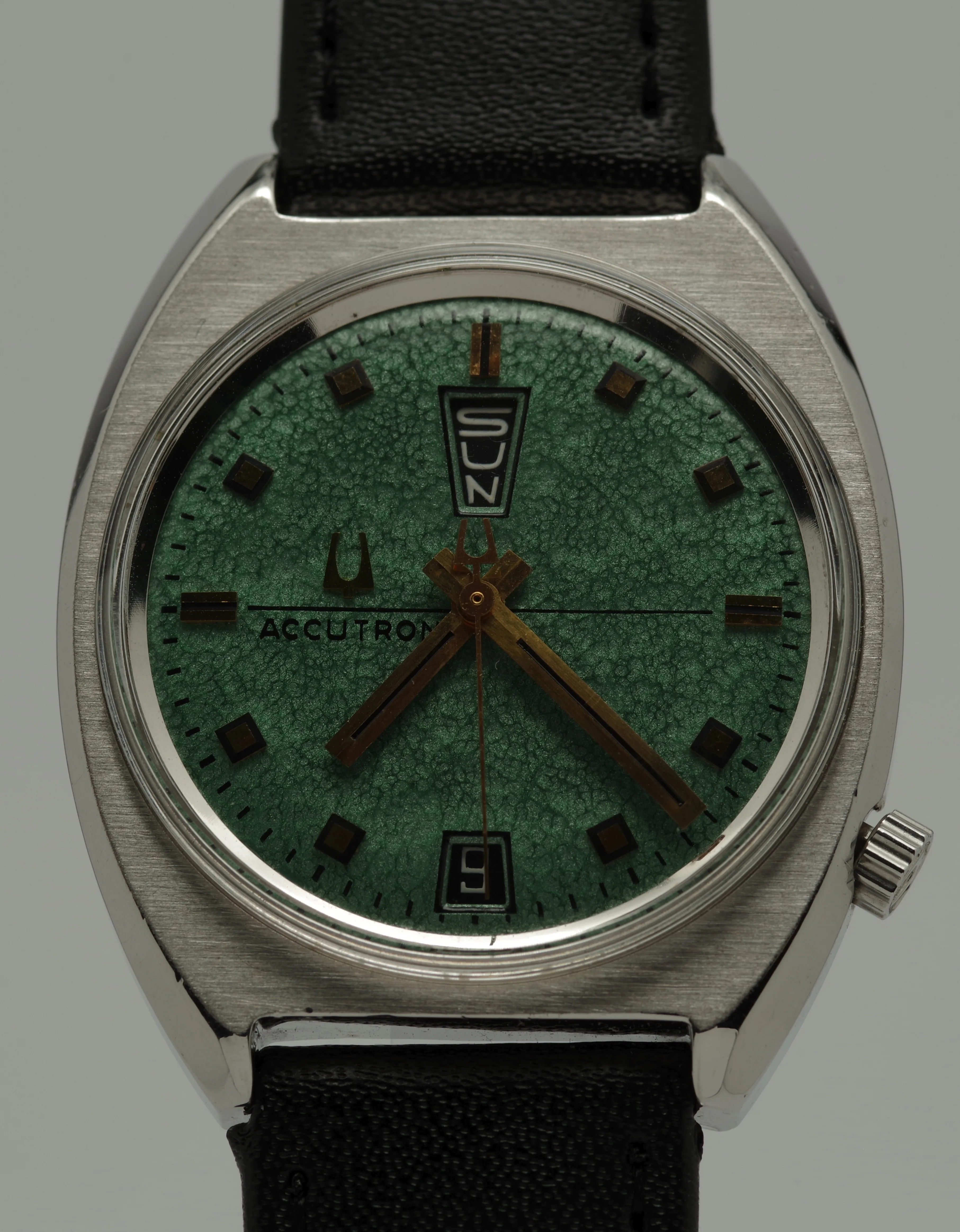 Bulova Accutron Day Date Jade 1973 Cal. 2182 1.35V Bulova Accutron Day Date Jade 1973 Cal. 2182 1.35V