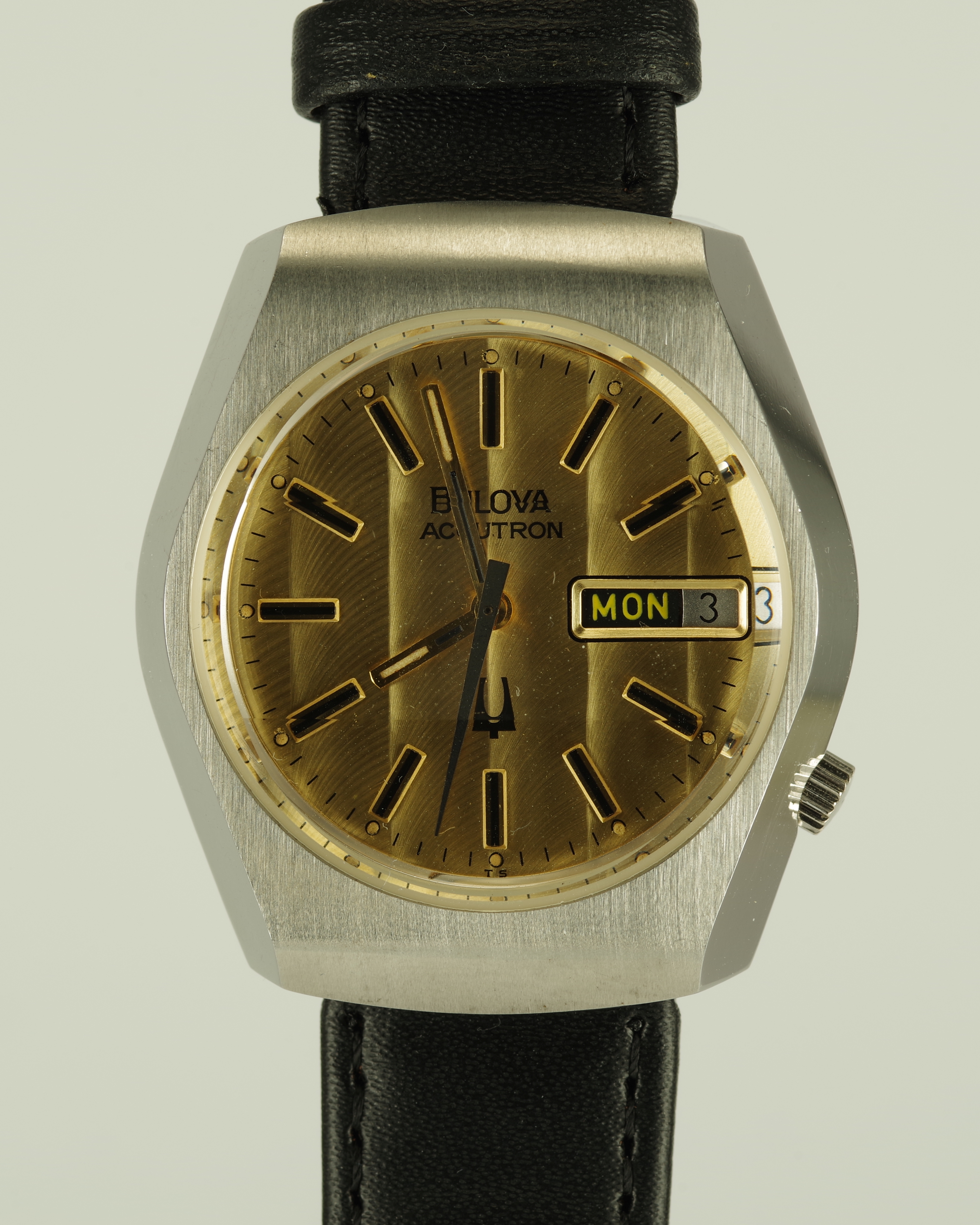 Bulova Accutron Day Date Herren Armbanduhr 1976 Facette