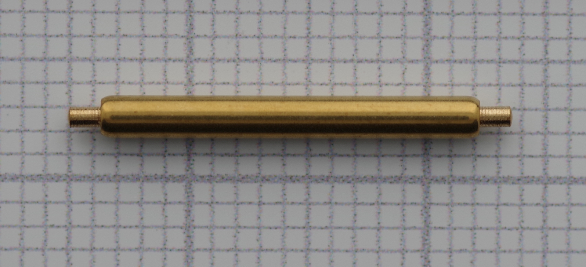 Goldfarbener Federsteg für Uhrenarmbänder mit 20 Millimeter Länge.