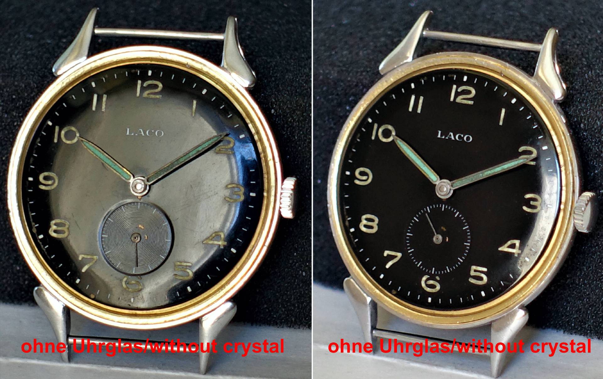 Zwei schwarze Armbanduhren ohne Uhrglas mit goldfarbenem Gehäuserand und silberfarbenen Zeigern, Zifferblatt mit kleiner Sekunde und arabischen Zahlen.