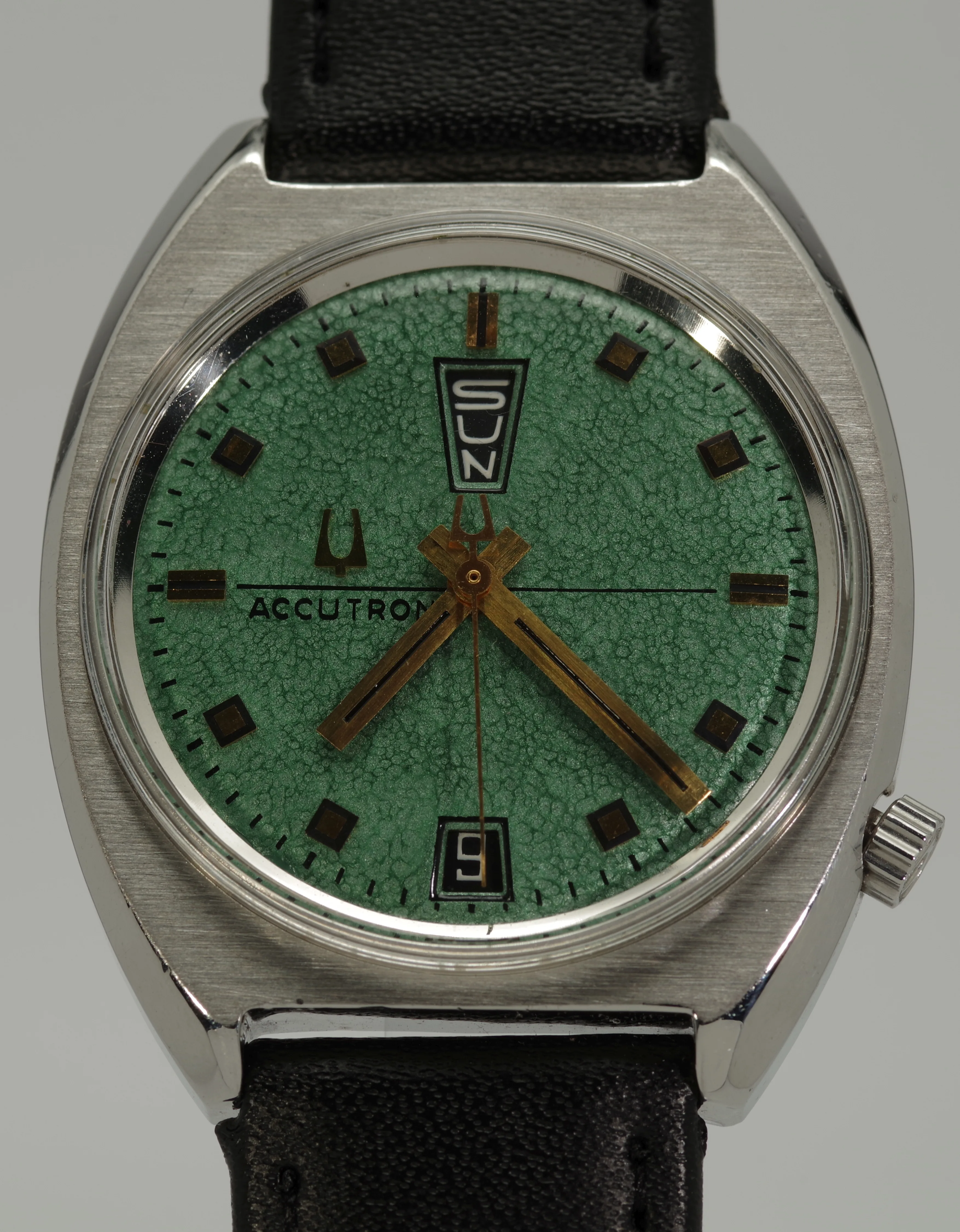 Bulova Accutron Day Date Jade 1973 Cal. 2182 1.35V