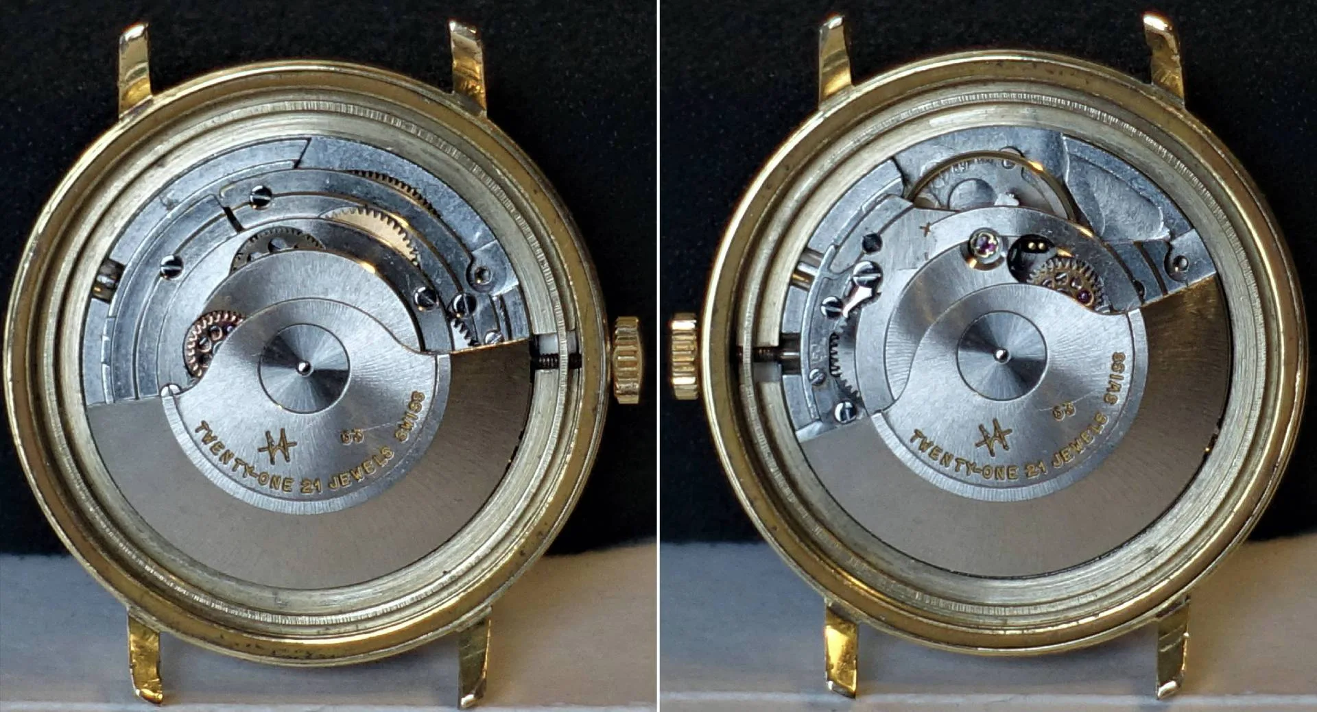 Automatik Uhrwerk silberfarben Silberfarbenes Automatik-Uhrwerk in einem goldfarbenen Uhrengehäuse, von oben sichtbar.