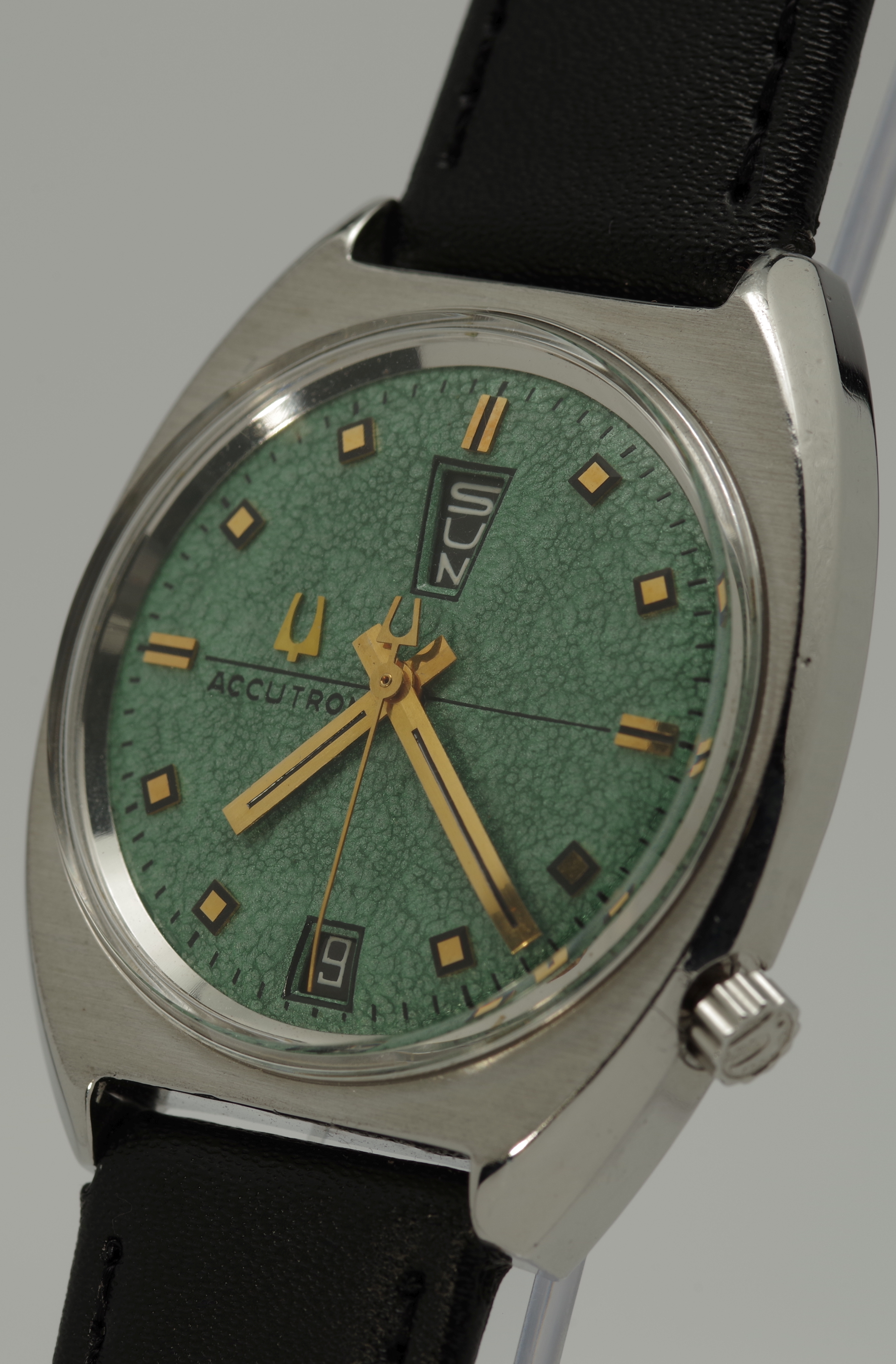 Bulova Accutron Day Date Jade 1973 Cal. 2182 1,35V