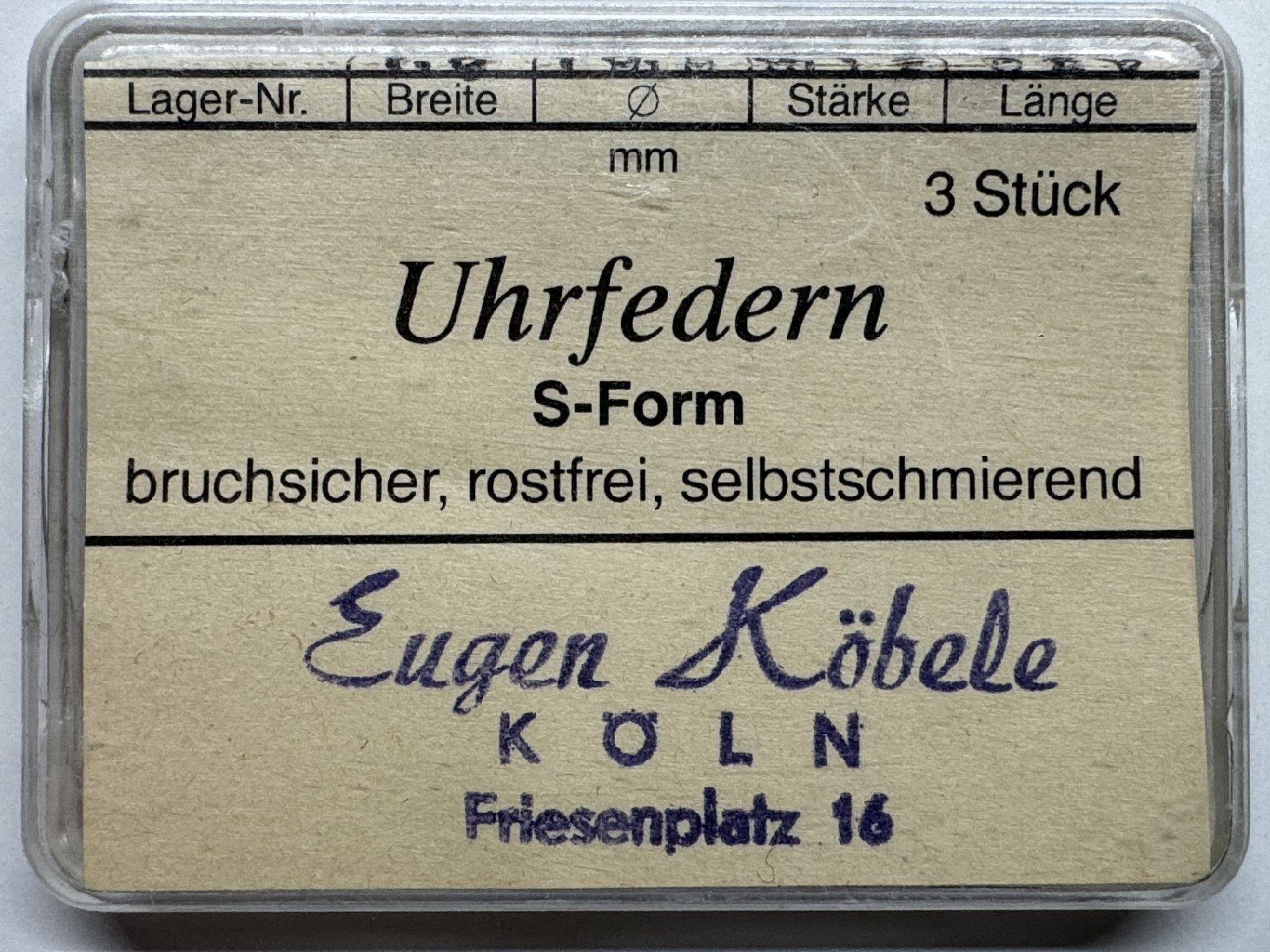 Verpackung mit drei bruchsicheren, rostfreien und selbstschmierenden Uhrfedern in S-Form.
