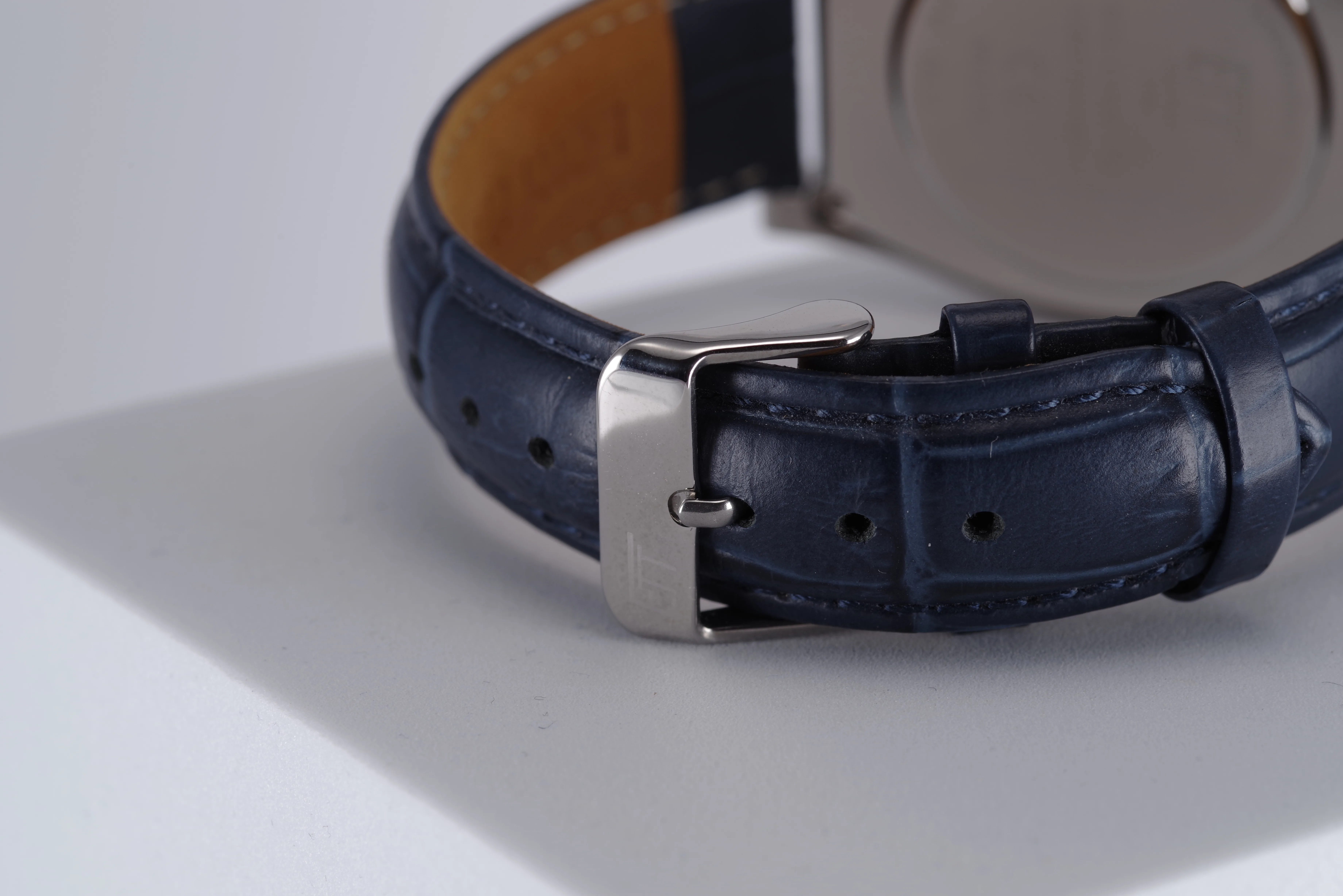 ETT Herren-Armbanduhr Funk Solar Quarz blaues Ziffernblatt silberfarbenes Gehäuse blaues Armband