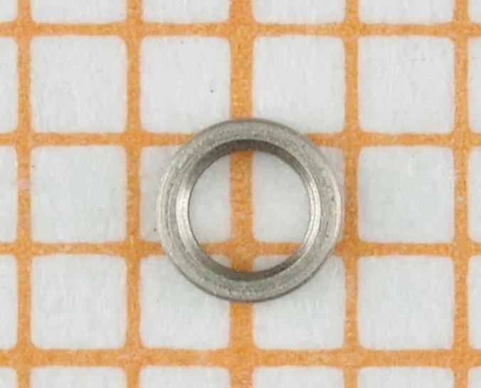 Metallbuchse für Uhrwerk Runde Metallbuchse als Ersatzteil für Uhrwerke.