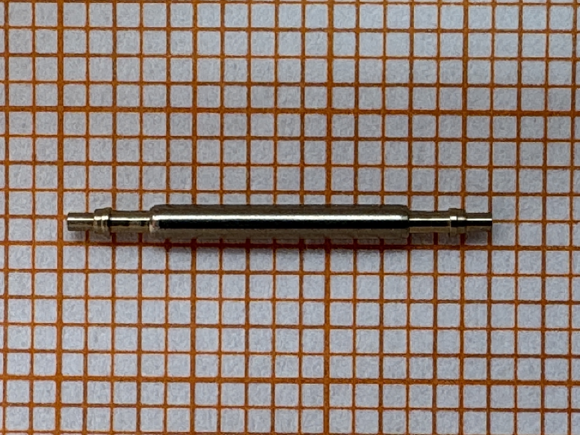 Metallfedersteg für Uhrenarmbänder.