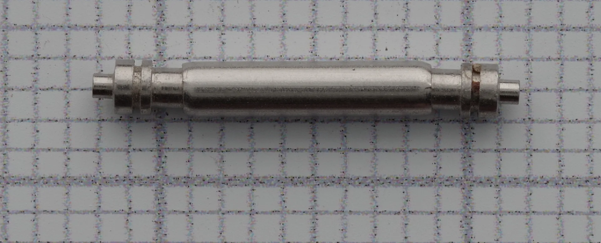 Federsteg Edelstahl 20mm Silberner Federsteg aus Edelstahl mit einer Länge von 20 Millimetern für Uhrenarmbänder.