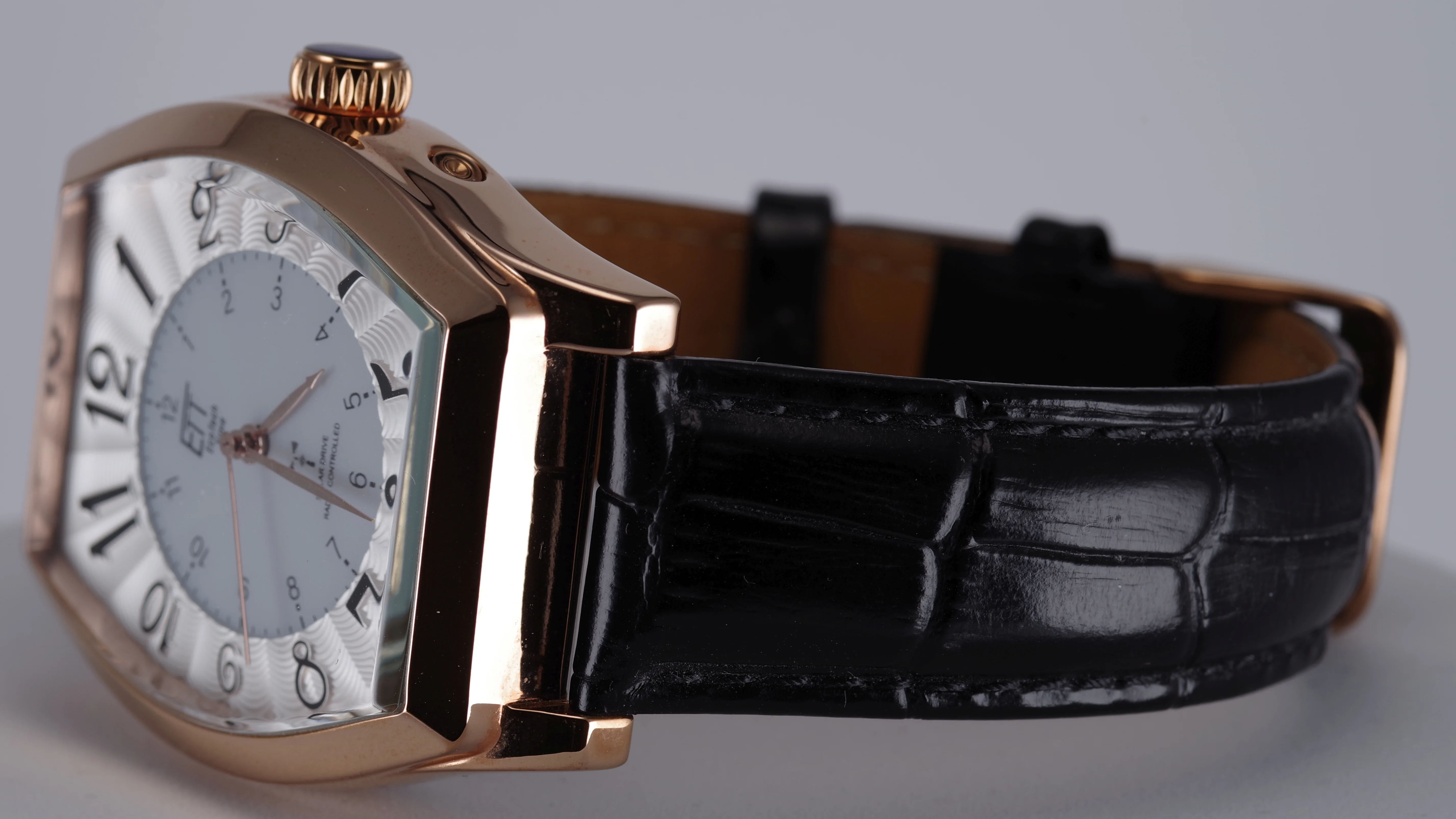 ETT Herren-Armbanduhr Funk Solar Quarz goldfarbenes Gehäuse schwarzes Armband ETT Herren-Armbanduhr Funk Solar Quarz goldfarbenes Gehäuse schwarzes Armband