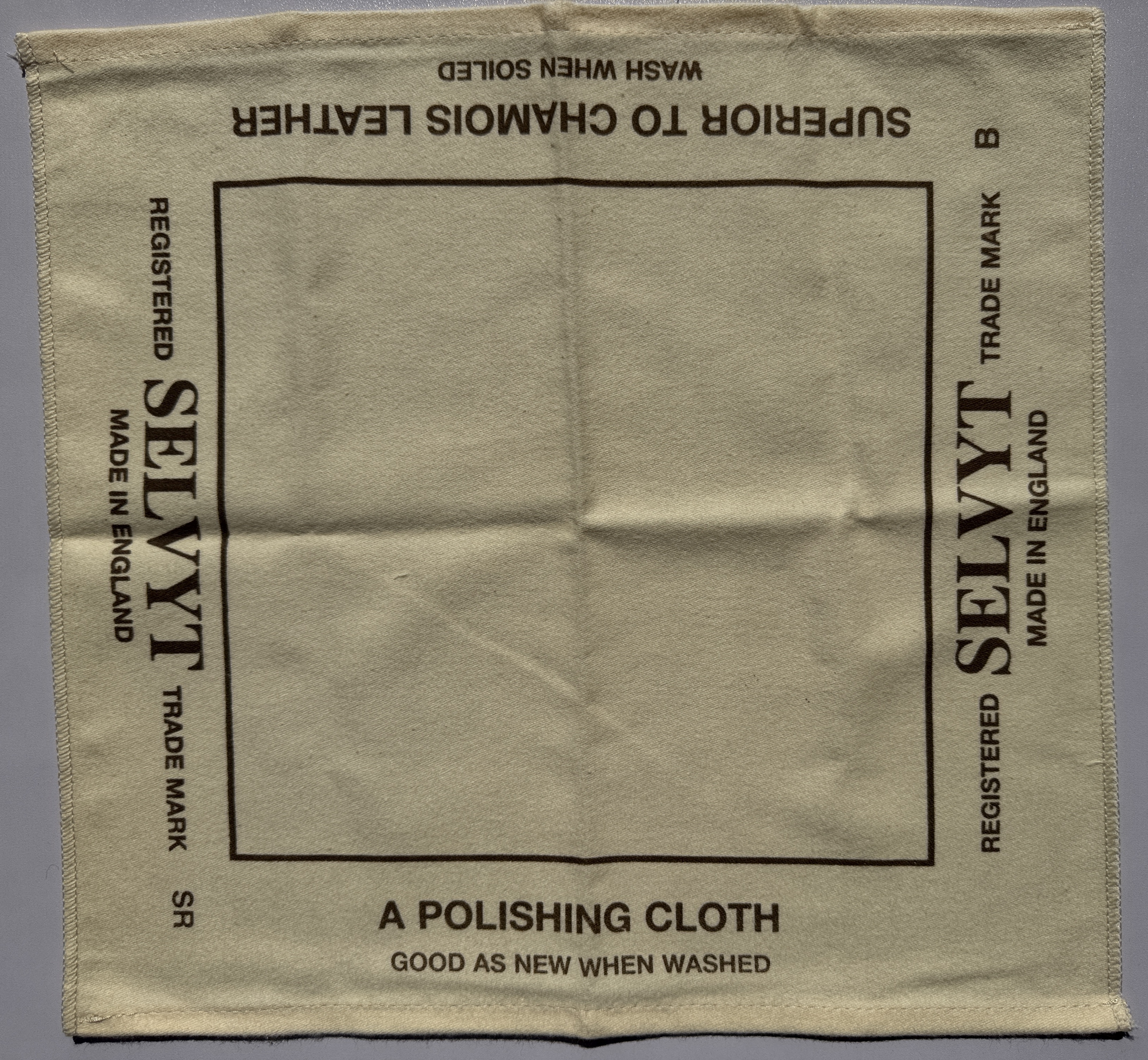 Selvyt SR – Das Premium-Poliertuch für perfekten Glanz  - Größe B (35cm x 35cm)