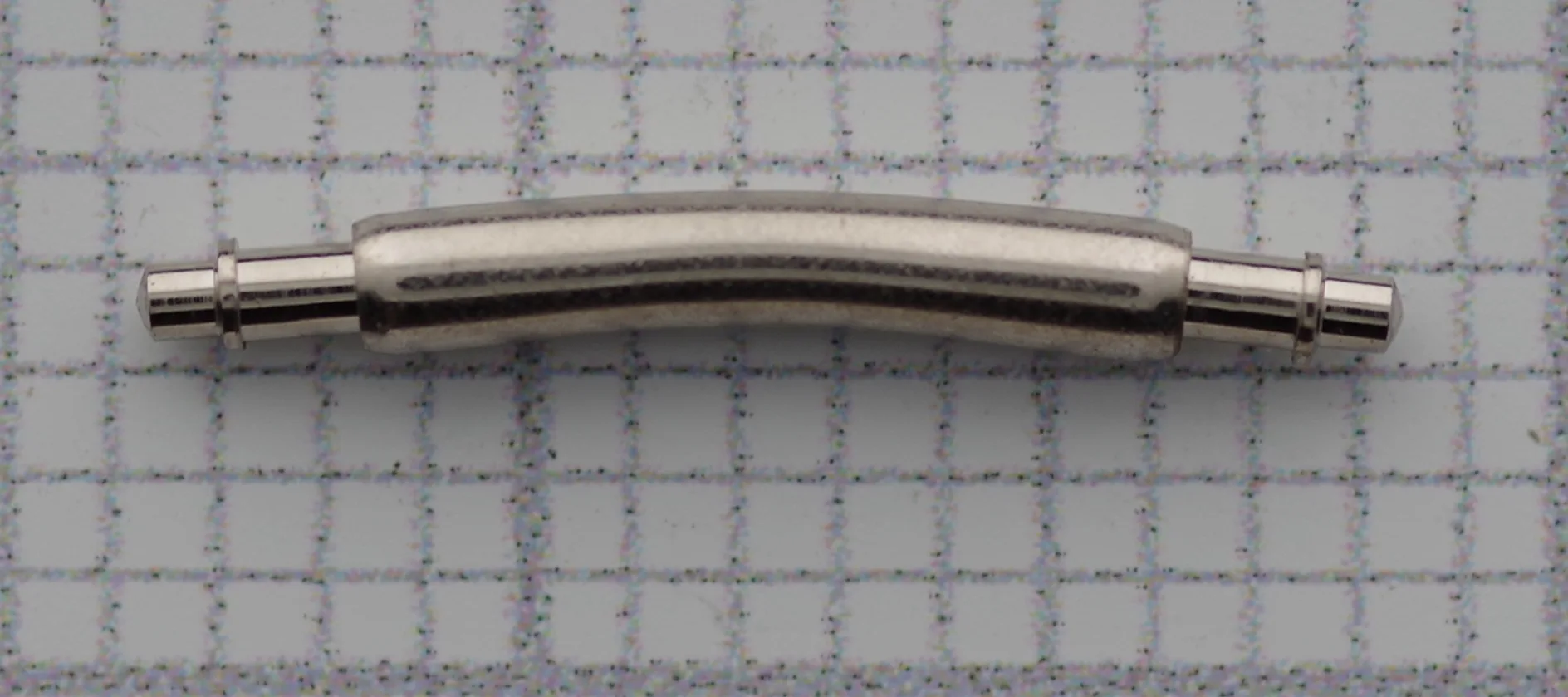 Gebogener Federsteg Edelstahl Gebogener Federsteg aus silberfarbenem Edelstahl für Uhrenarmbänder.