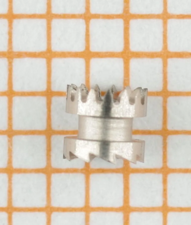 Aufzugsrad Edelstahl Kleines gezahntes Aufzugsrad aus Edelstahl für mechanische Uhren.