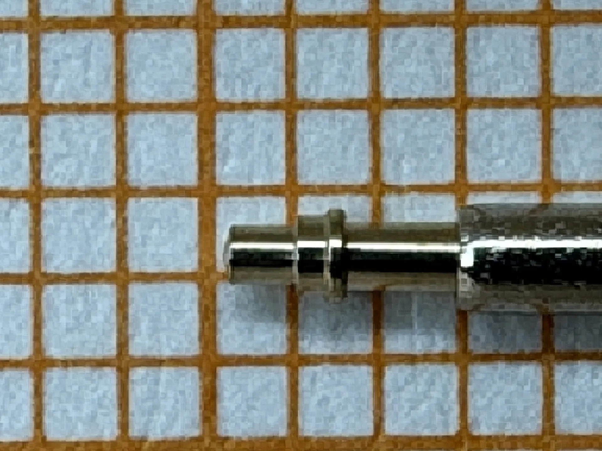 Metallener Federsteg für Uhrenarmbänder.