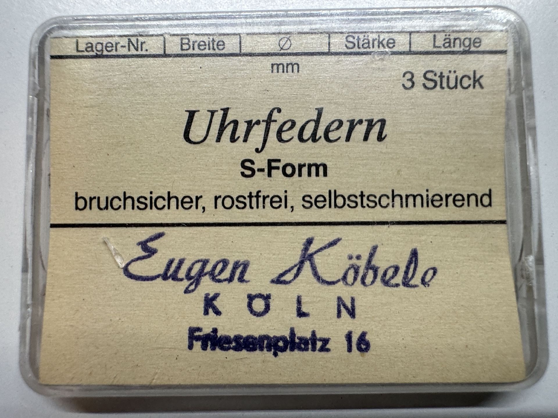Verpackung mit drei bruchsicheren, rostfreien Uhrfedern in S-Form für Uhren.