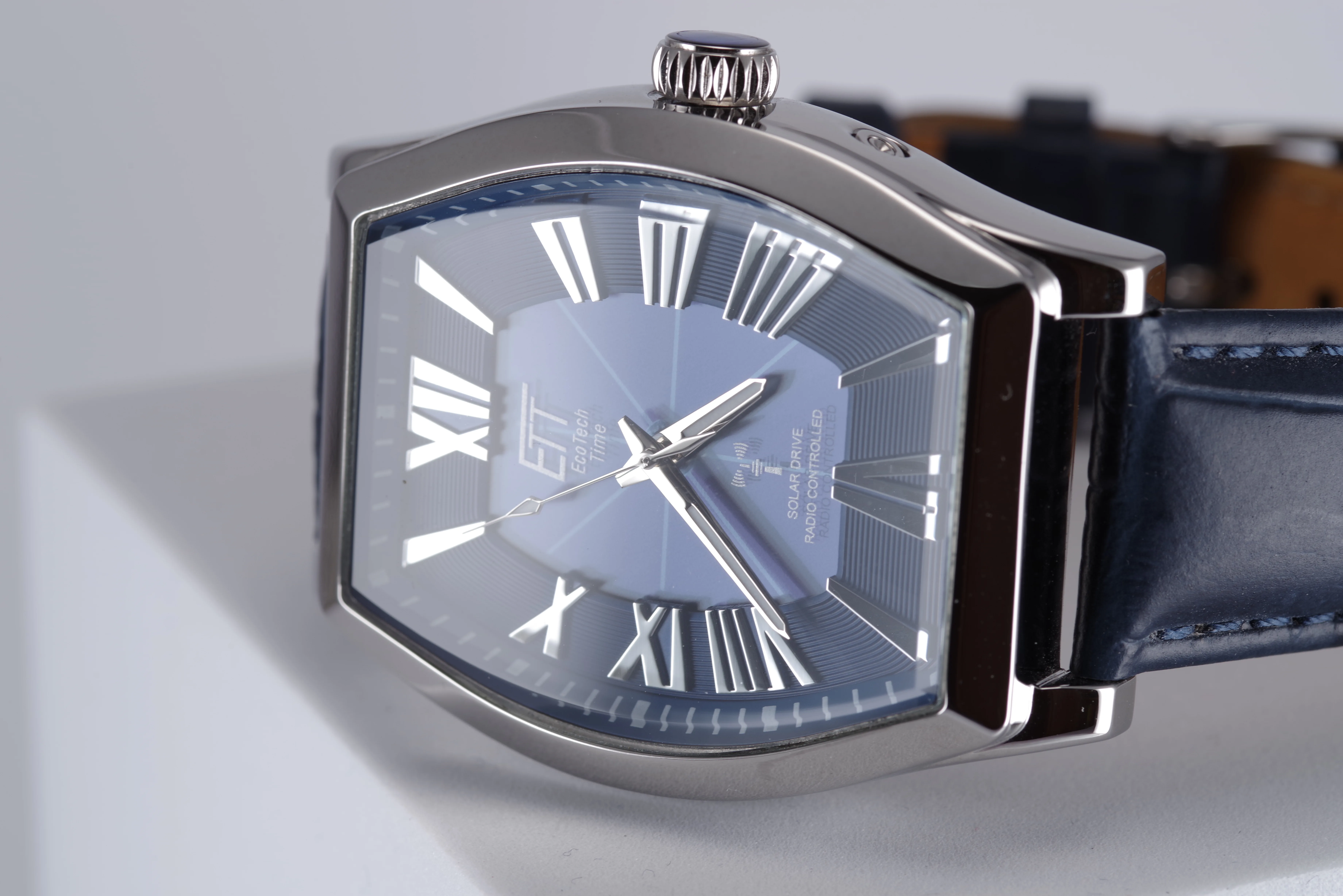 ETT Herren-Armbanduhr Funk Solar Quarz blaues Ziffernblatt silberfarbenes Gehäuse blaues Armband