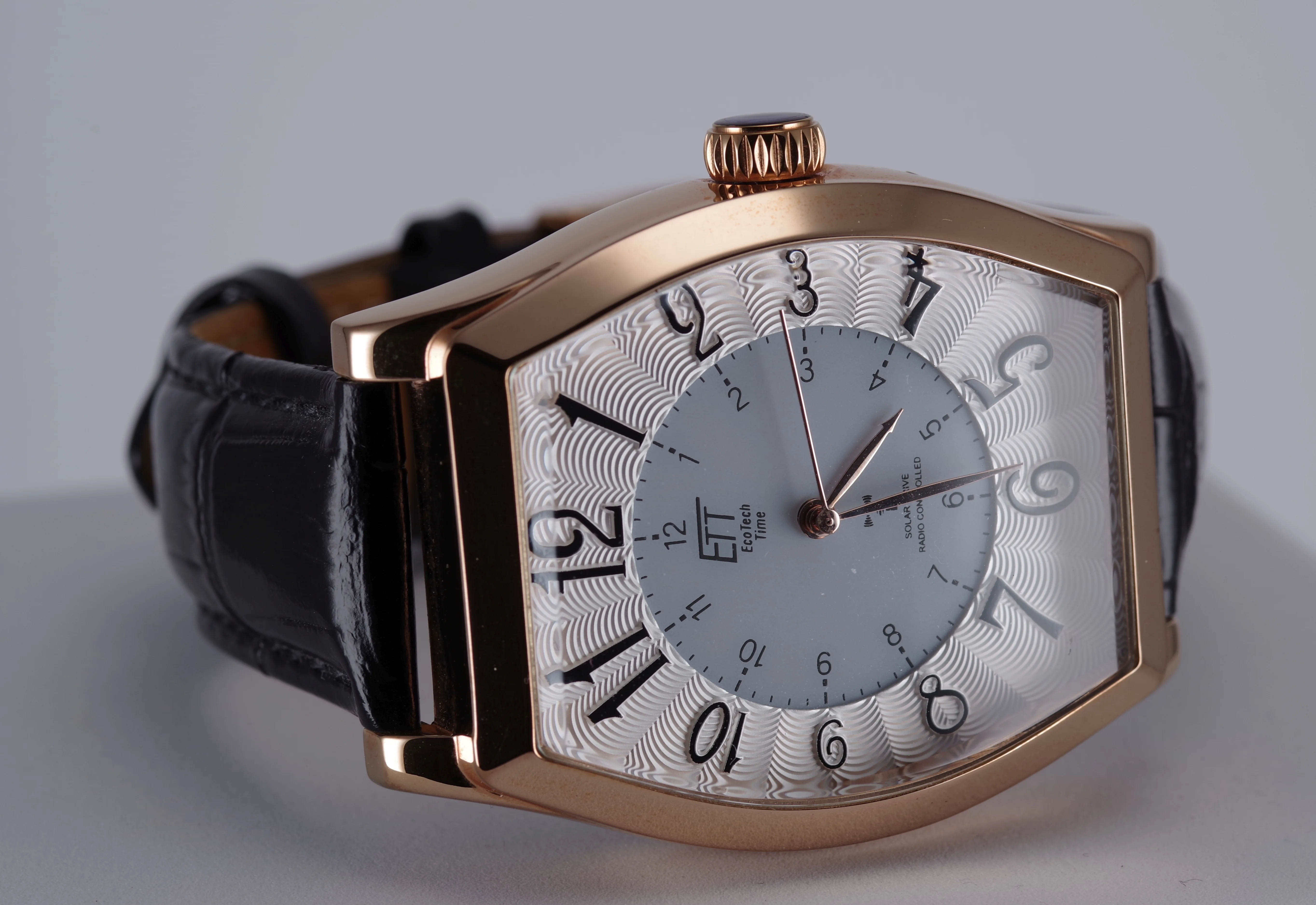ETT Herren-Armbanduhr Funk Solar Quarz goldfarbenes Gehäuse schwarzes Armband ETT Herren-Armbanduhr Funk Solar Quarz goldfarbenes Gehäuse schwarzes Armband