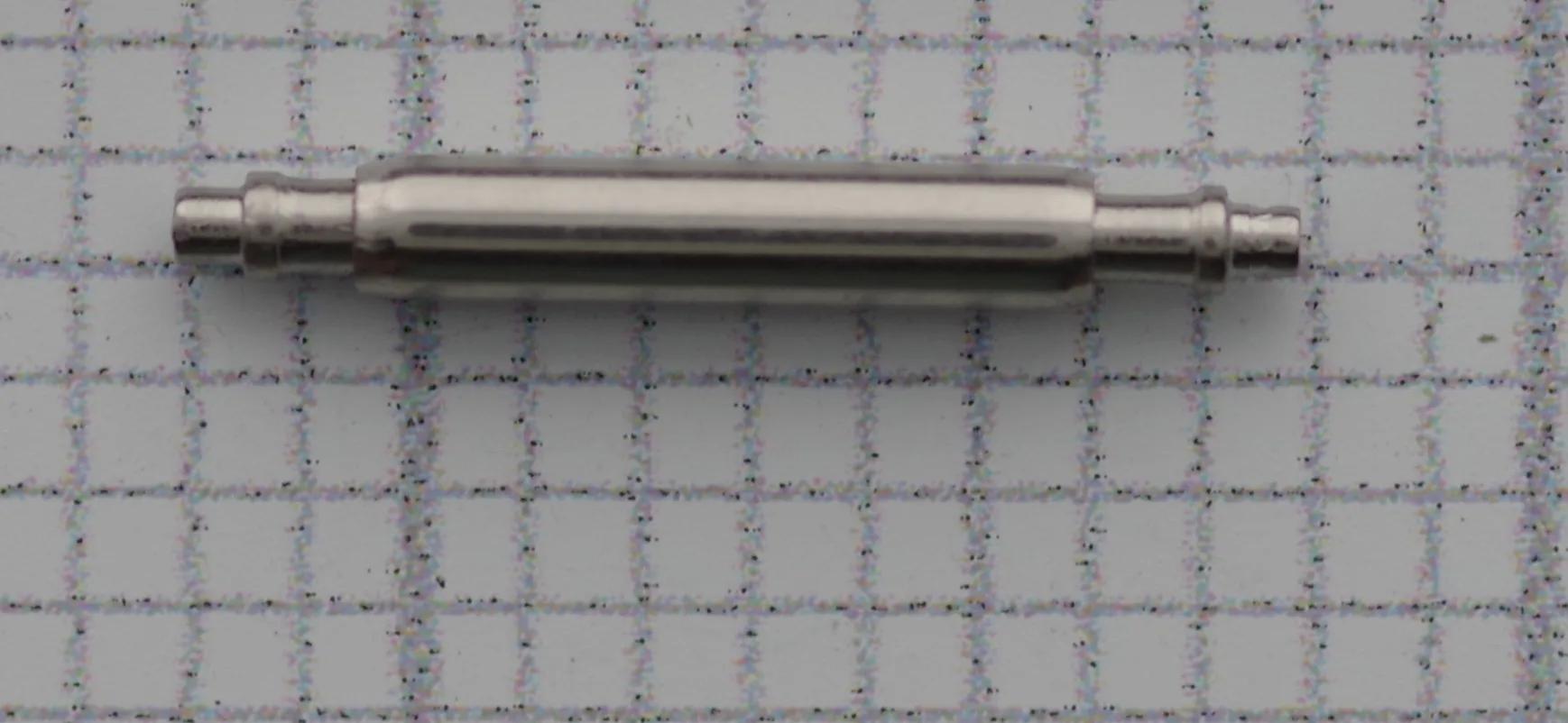 Federsteg Edelstahl 20mm Silberner Federsteg aus Edelstahl mit 20 Millimeter Länge für Uhrenarmbänder.