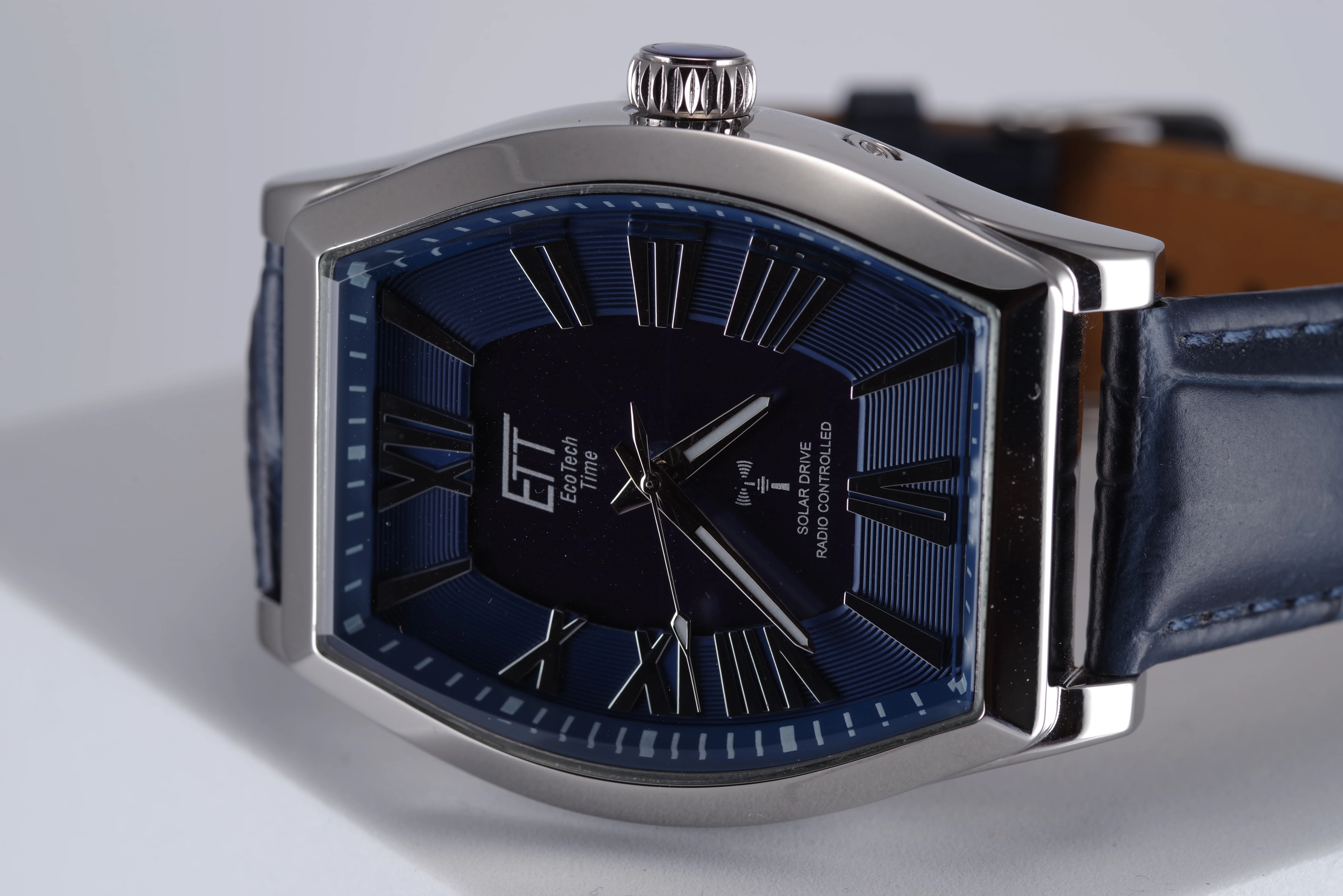 ETT Herren-Armbanduhr Funk Solar Quarz blaues Ziffernblatt silberfarbenes Gehäuse blaues Armband
