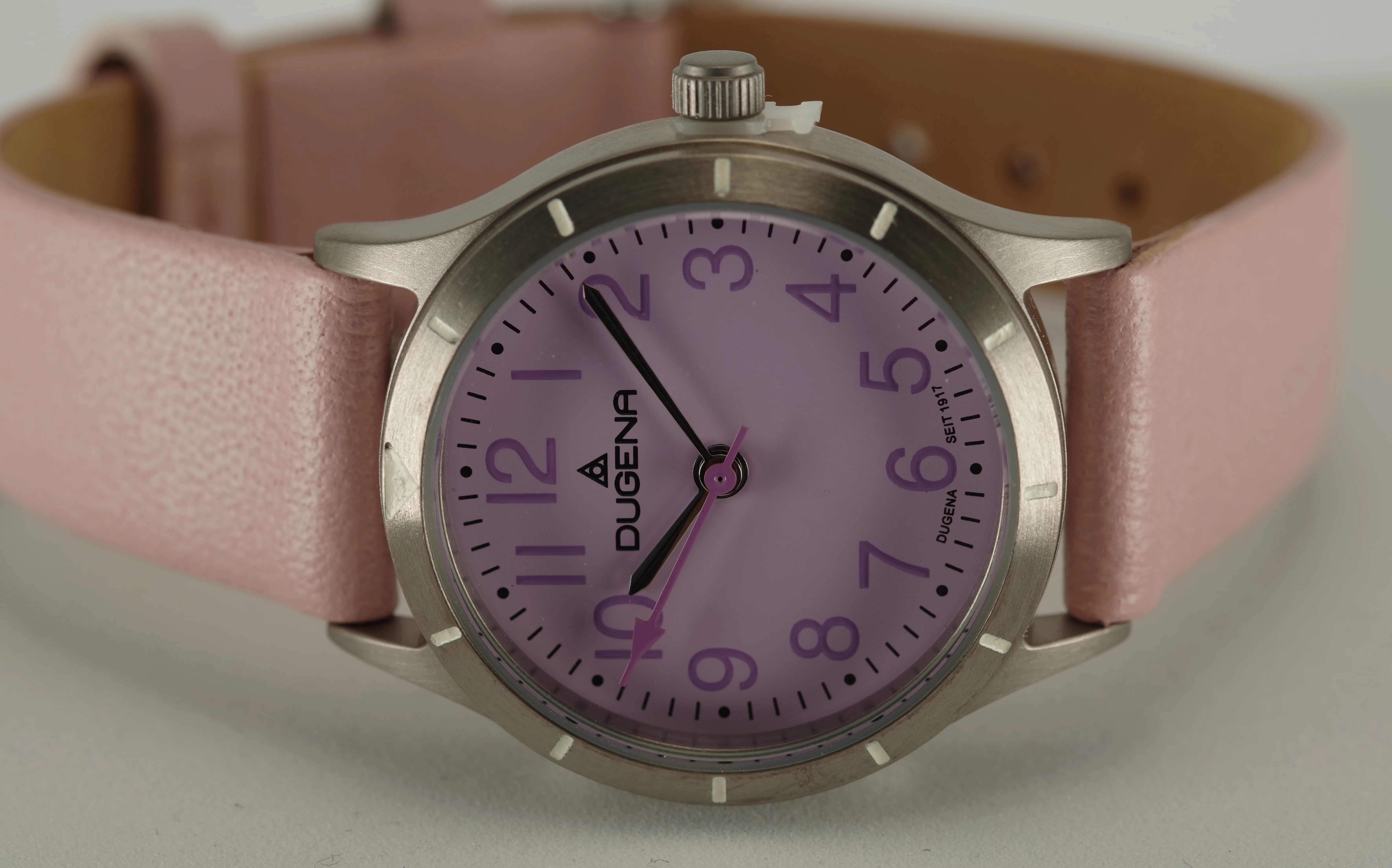 Feminine Dugena Armbanduhr Quartz Titan Mineralglas Kalbsleder Lila Rosa